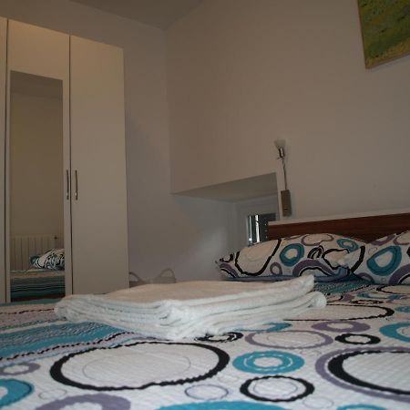 Apartment Pud Oreh Roč الغرفة الصورة