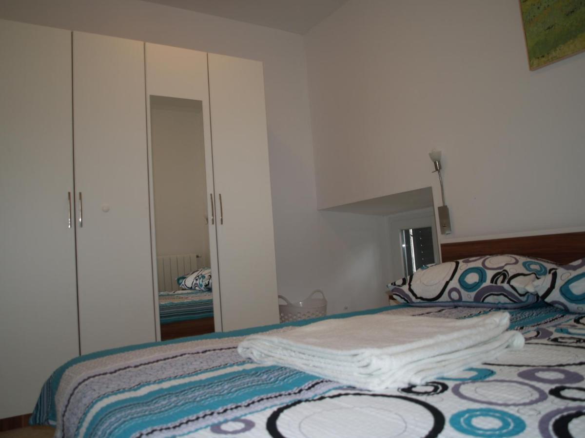 Apartment Pud Oreh Roč الغرفة الصورة